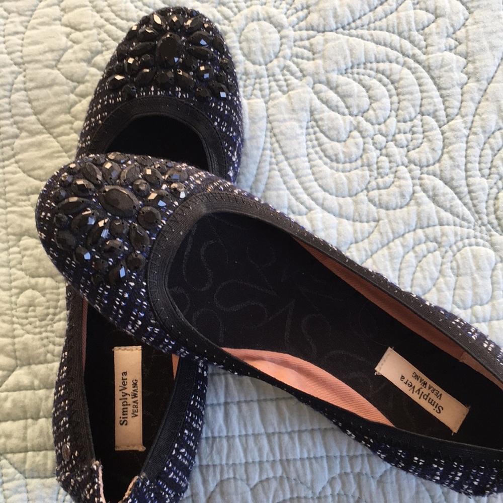 Never worn Vera wang flats